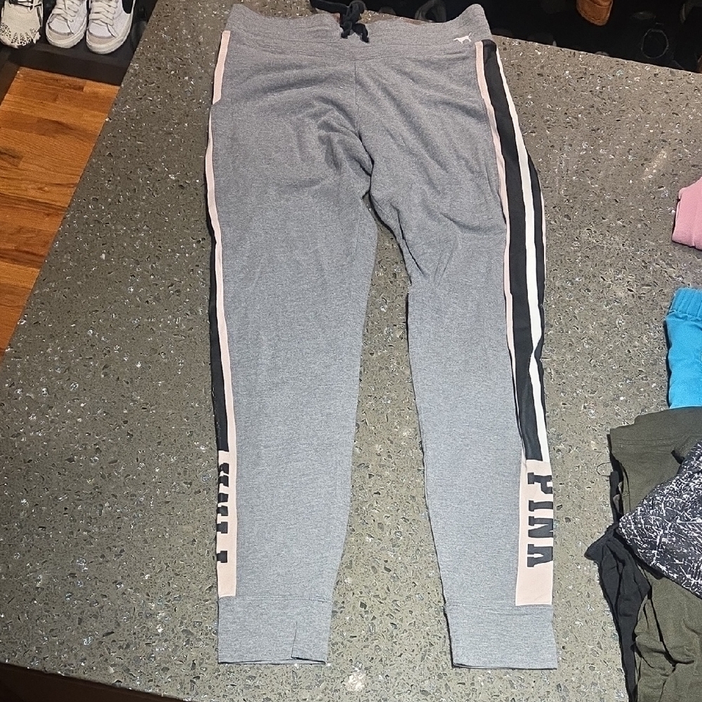PINK VICTORIA SECRET YOGA PANTS